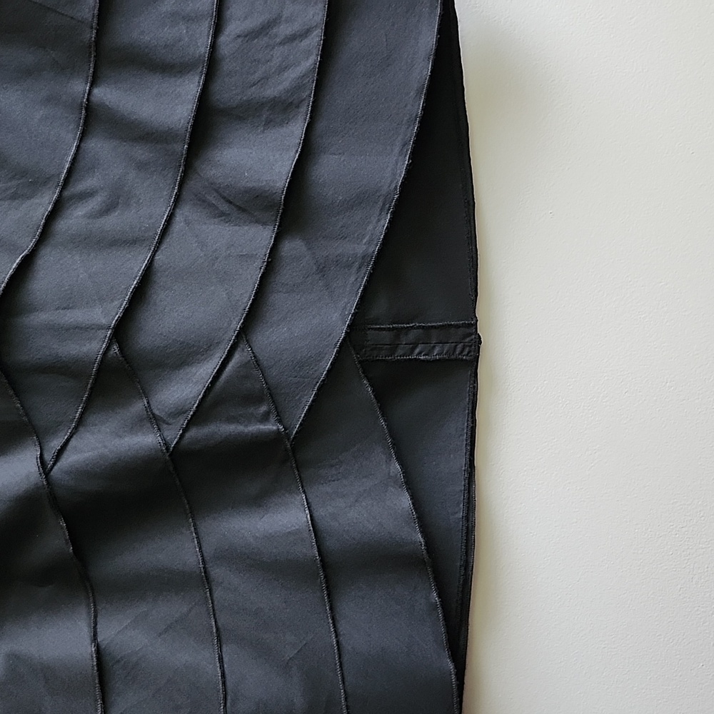 BCBGMAXAZRIA Black waterfall layered criss cross mini skirt - Picture 5 of 10